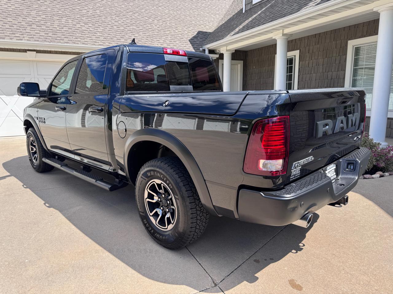 RAM 1500 Rebel 4x4 Crew Cab 5'7" Box 2017