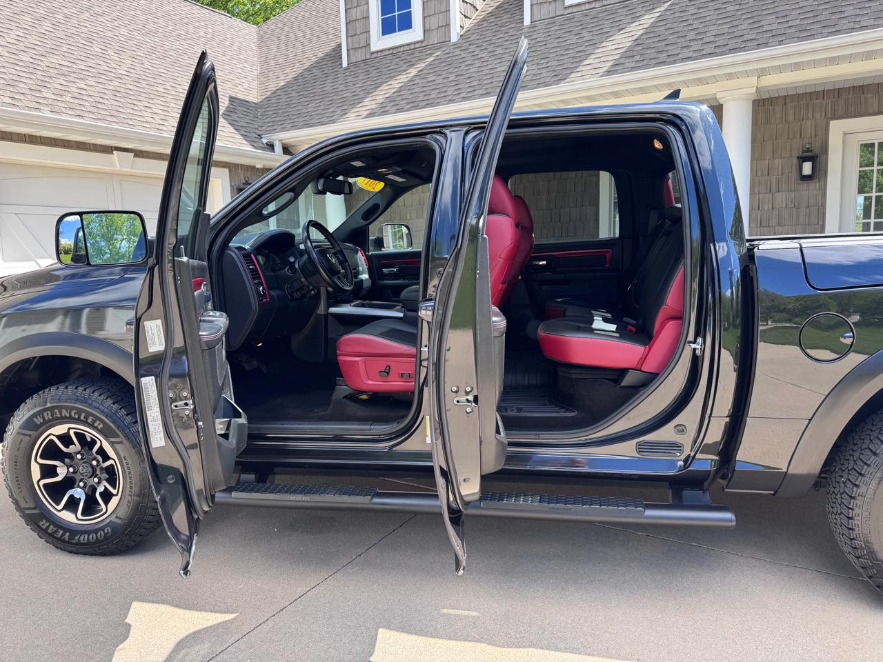 RAM 1500 Rebel 4x4 Crew Cab 5'7" Box 2017