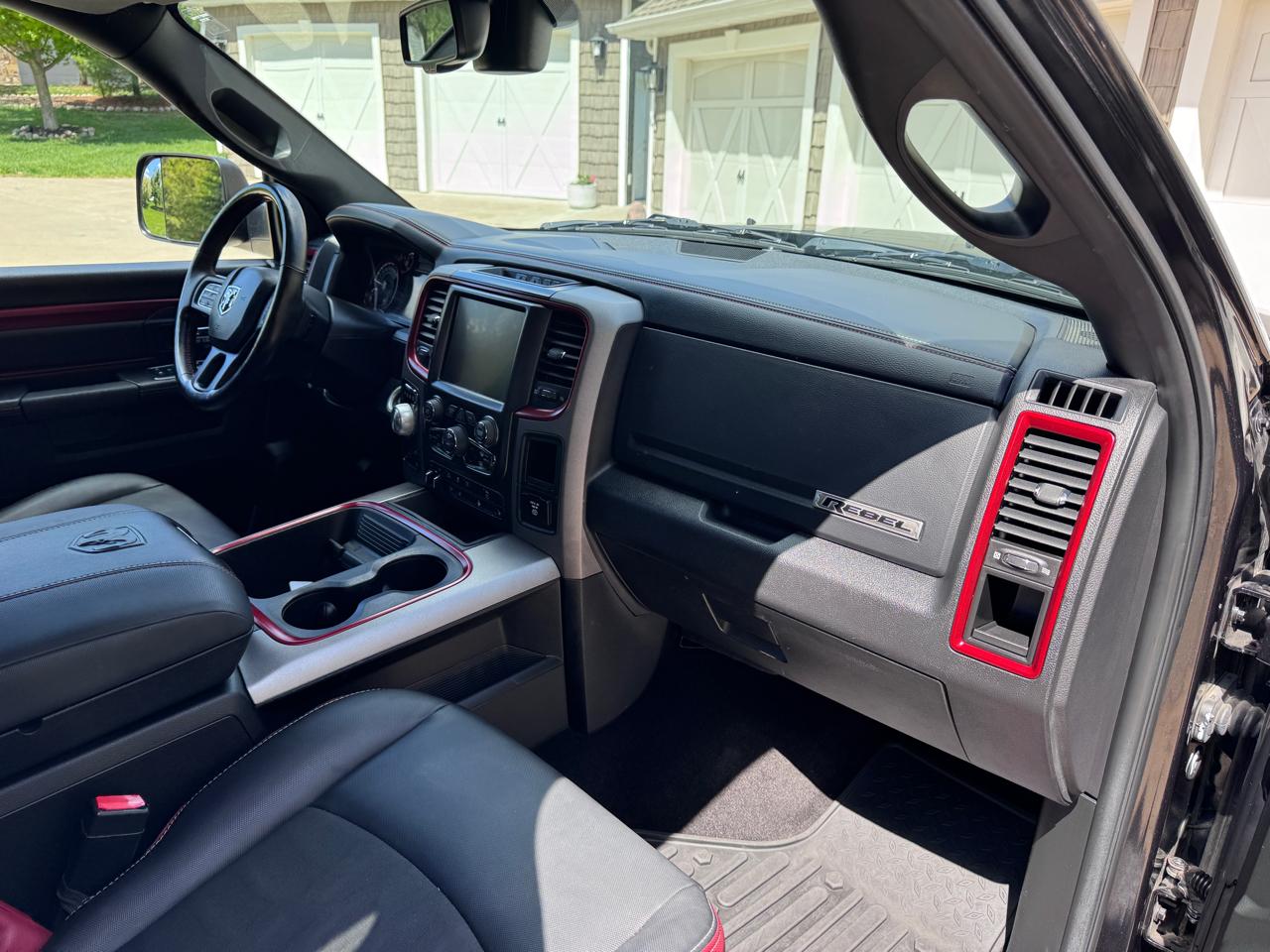 RAM 1500 Rebel 4x4 Crew Cab 5'7" Box 2017