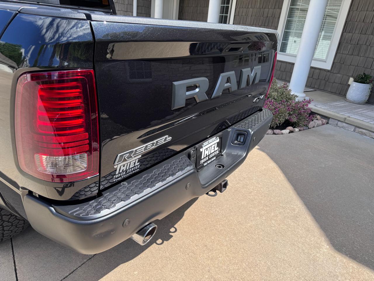 RAM 1500 Rebel 4x4 Crew Cab 5'7" Box 2017