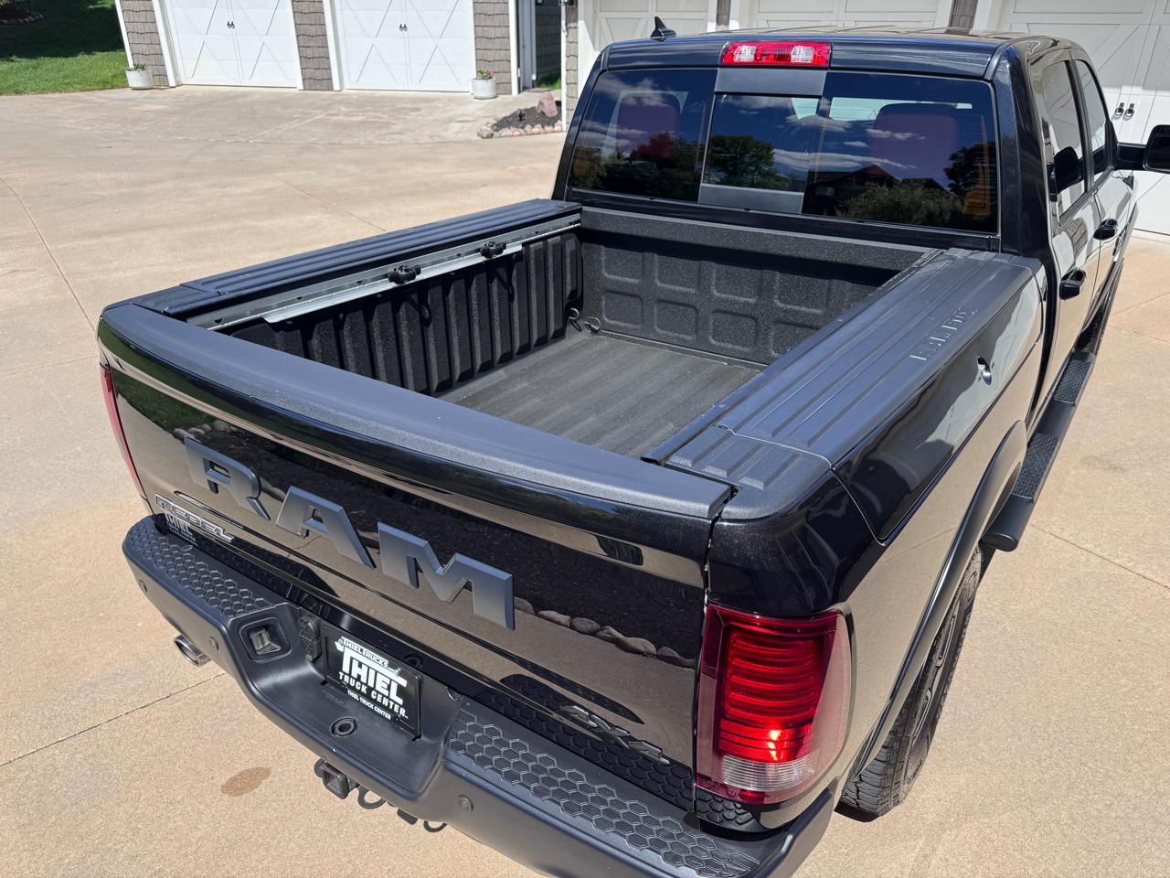 RAM 1500 Rebel 4x4 Crew Cab 5'7" Box 2017