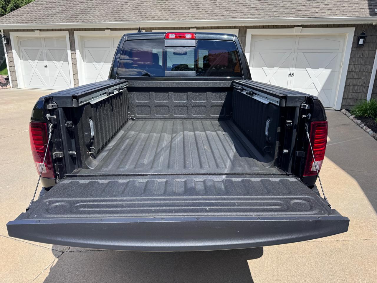 RAM 1500 Rebel 4x4 Crew Cab 5'7" Box 2017