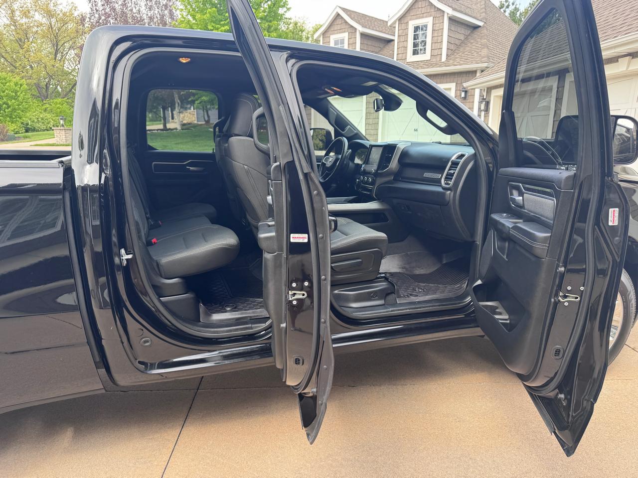 RAM 1500 Big Horn/Lone Star 4x4 Quad Cab 6'4" Box 2019