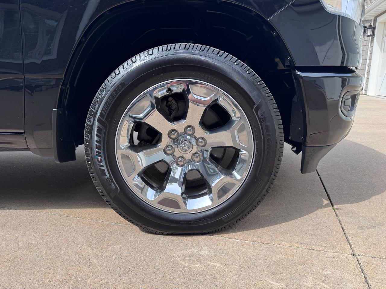 RAM 1500 Big Horn/Lone Star 4x4 Quad Cab 6'4" Box 2019