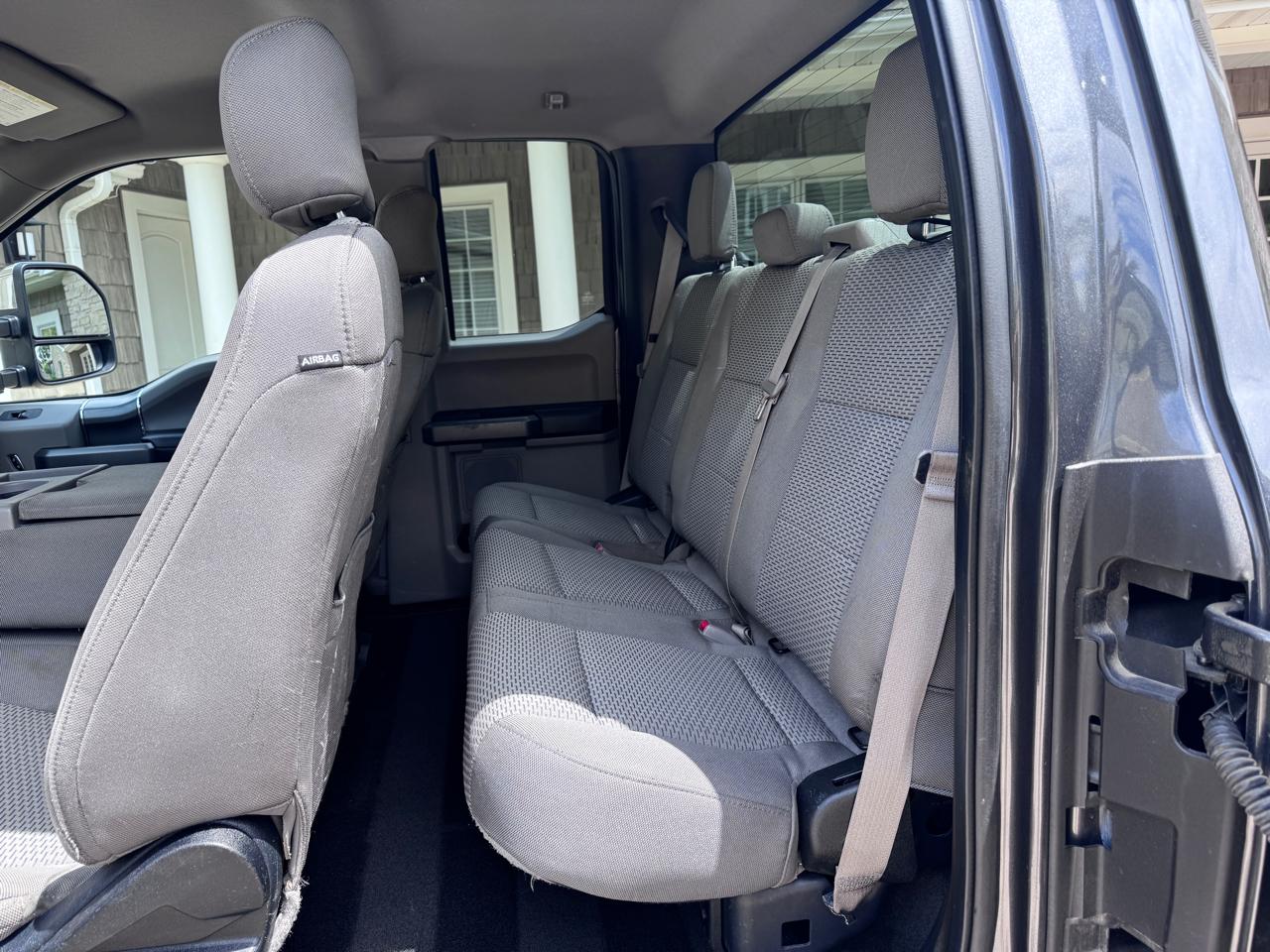 Ford Super Duty F-250 SRW XLT 4WD SuperCab 8' Box 2017