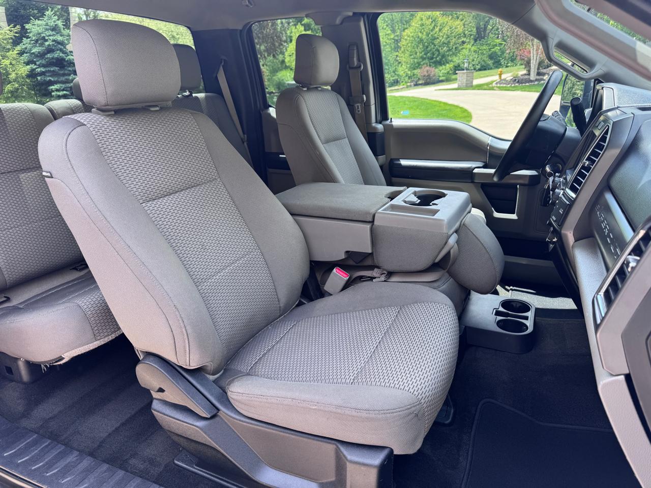 Ford Super Duty F-250 SRW XLT 4WD SuperCab 8' Box 2017