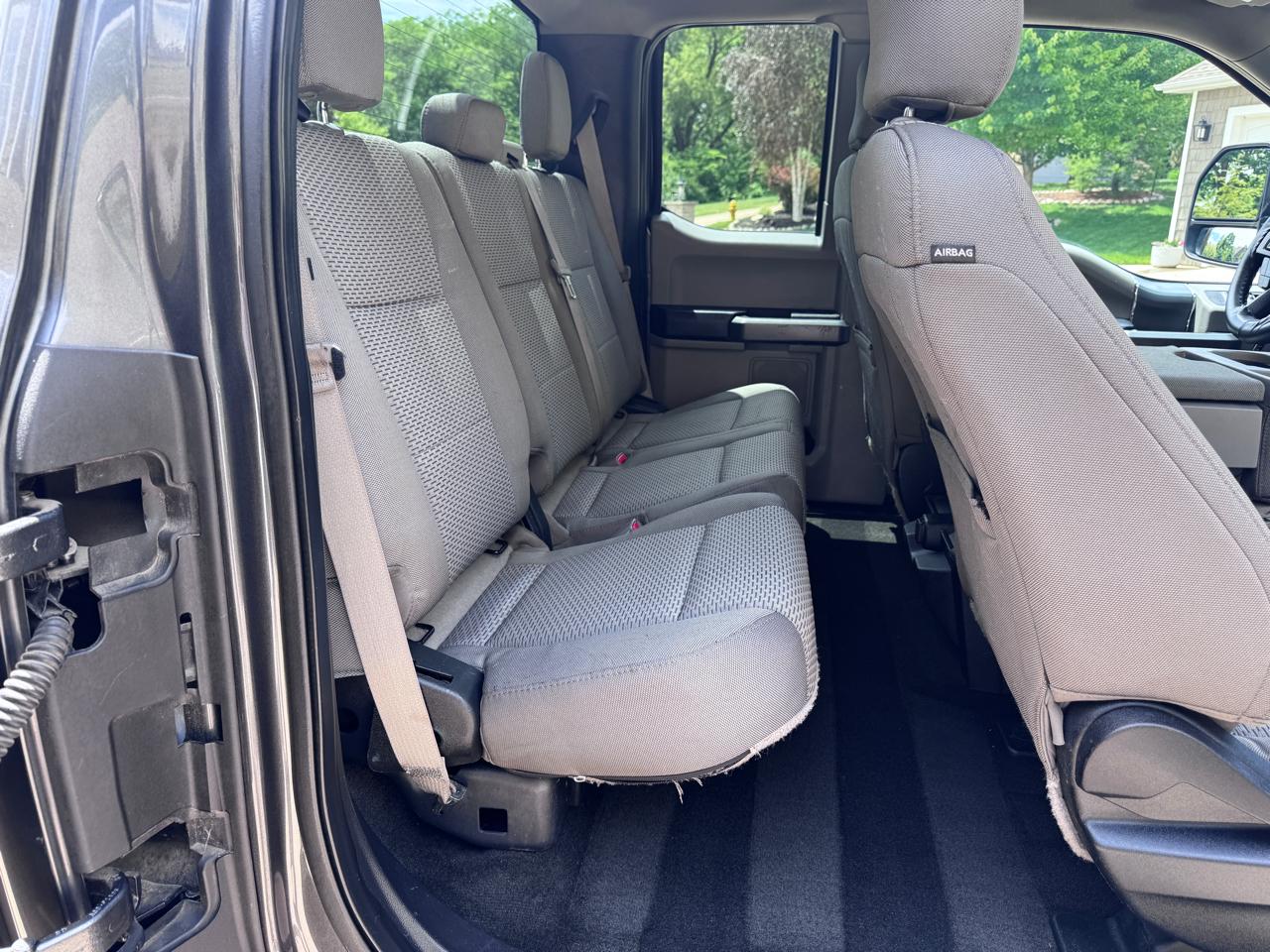 Ford Super Duty F-250 SRW XLT 4WD SuperCab 8' Box 2017