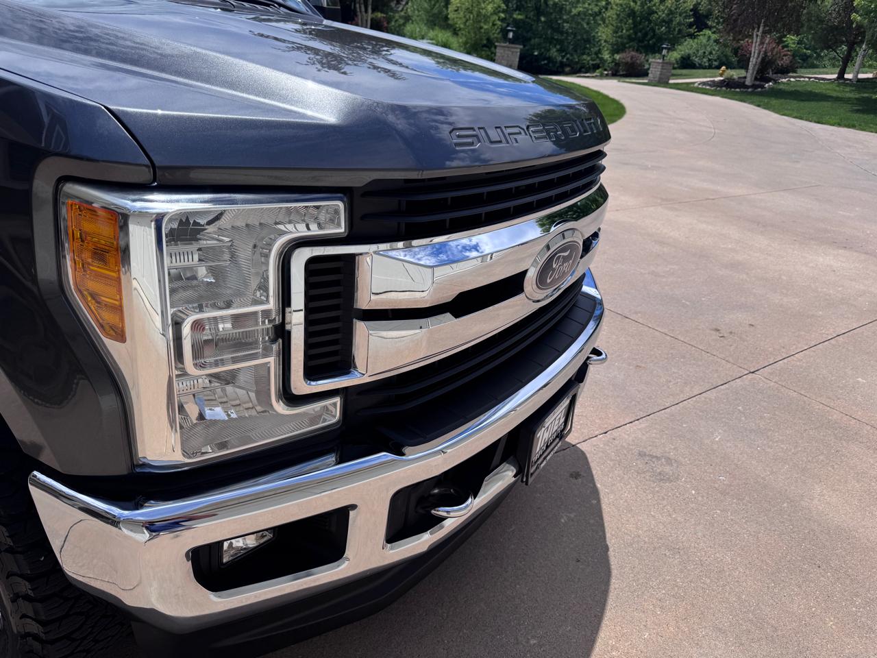 Ford Super Duty F-250 SRW XLT 4WD SuperCab 8' Box 2017