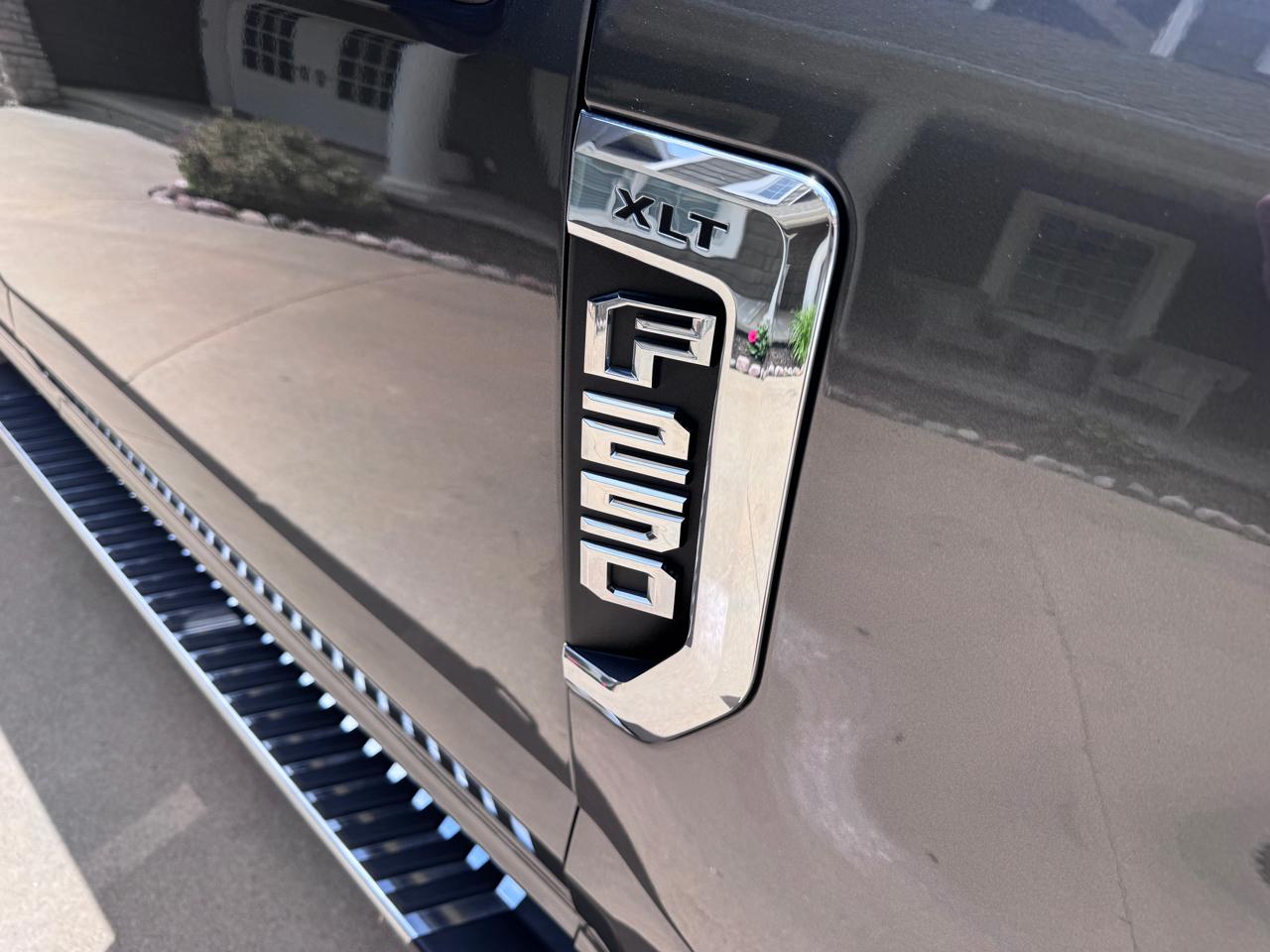Ford Super Duty F-250 SRW XLT 4WD SuperCab 8' Box 2017