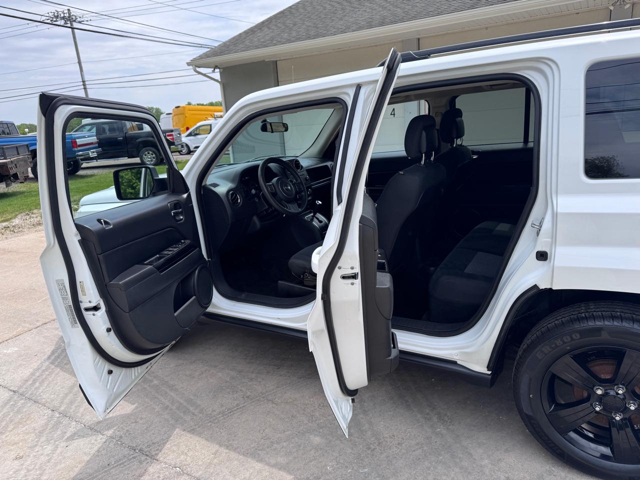 Jeep Patriot FWD 4dr Altitude Edition 2015
