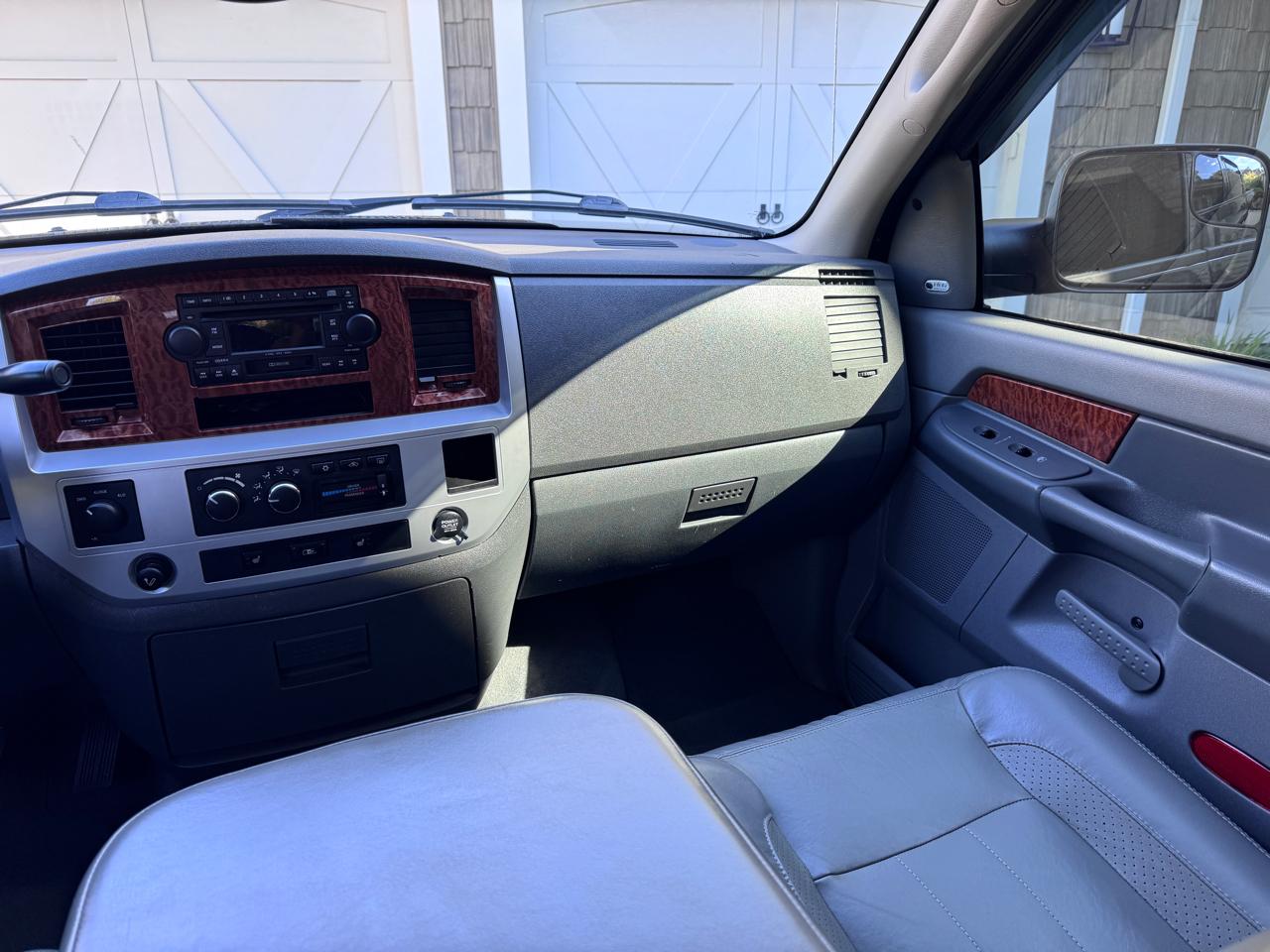 Dodge Ram 2500 4dr Quad Cab 140.5 4WD Laramie 2006