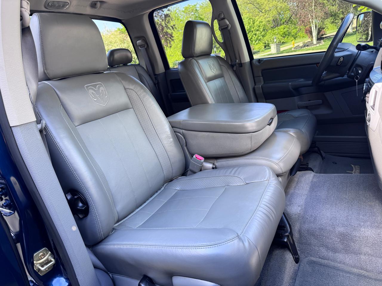 Dodge Ram 2500 4dr Quad Cab 140.5 4WD Laramie 2006