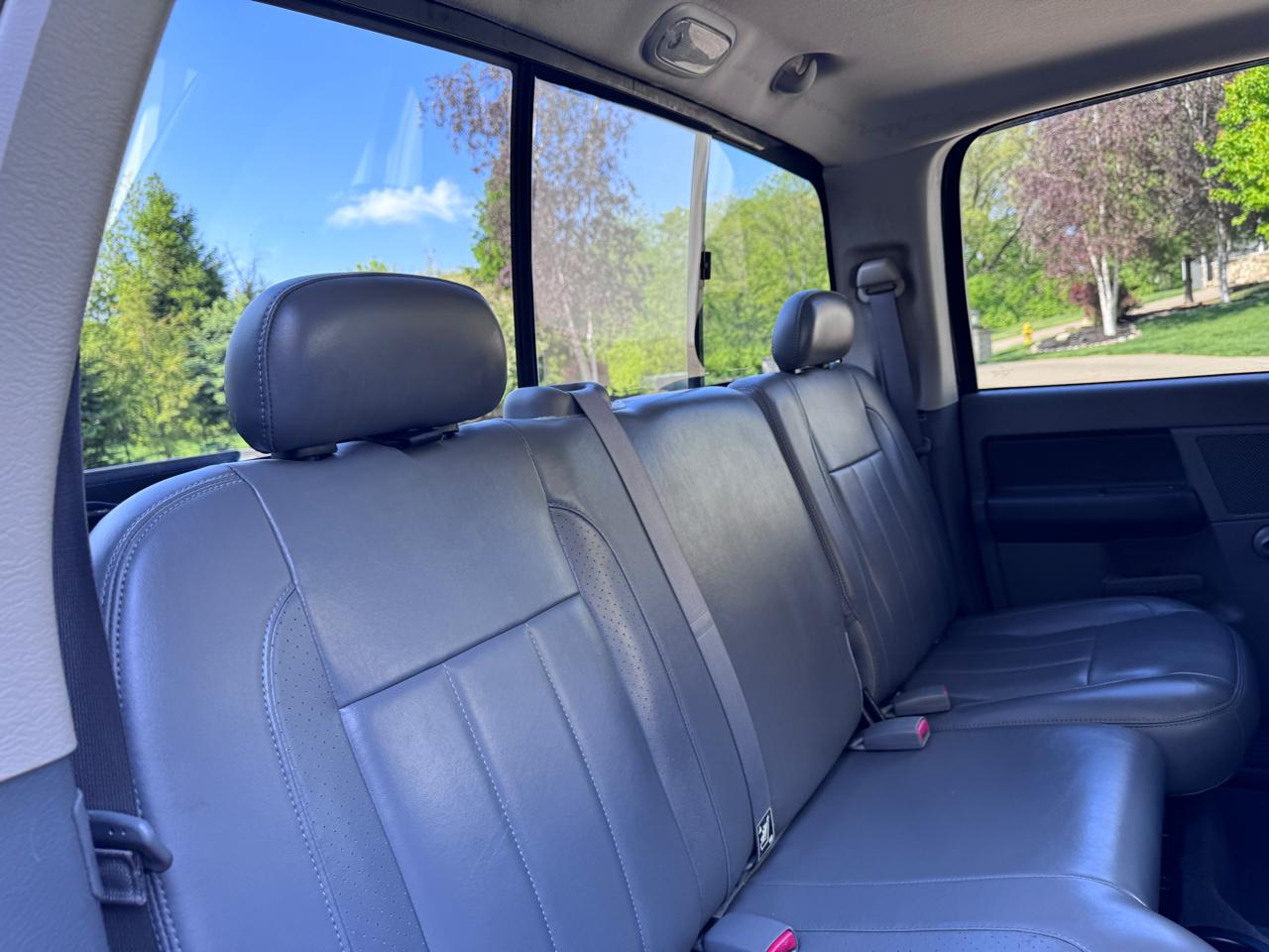 Dodge Ram 2500 4dr Quad Cab 140.5 4WD Laramie 2006
