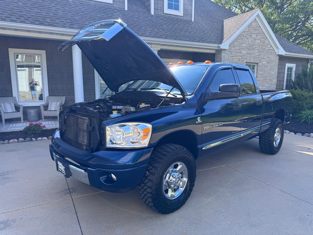 Dodge Ram 2500 4dr Quad Cab 140.5 4WD Laramie 2006
