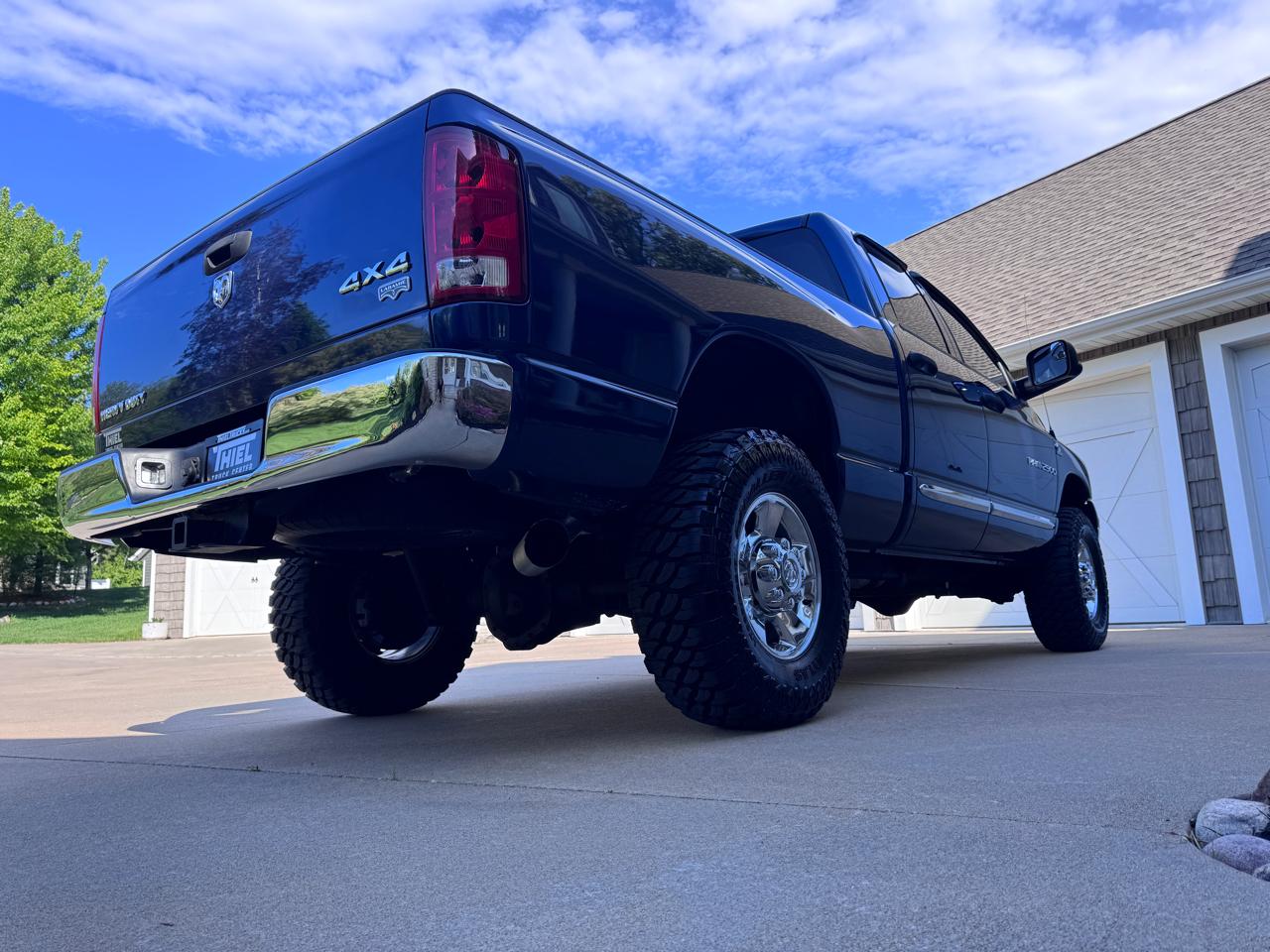 Dodge Ram 2500 4dr Quad Cab 140.5 4WD Laramie 2006