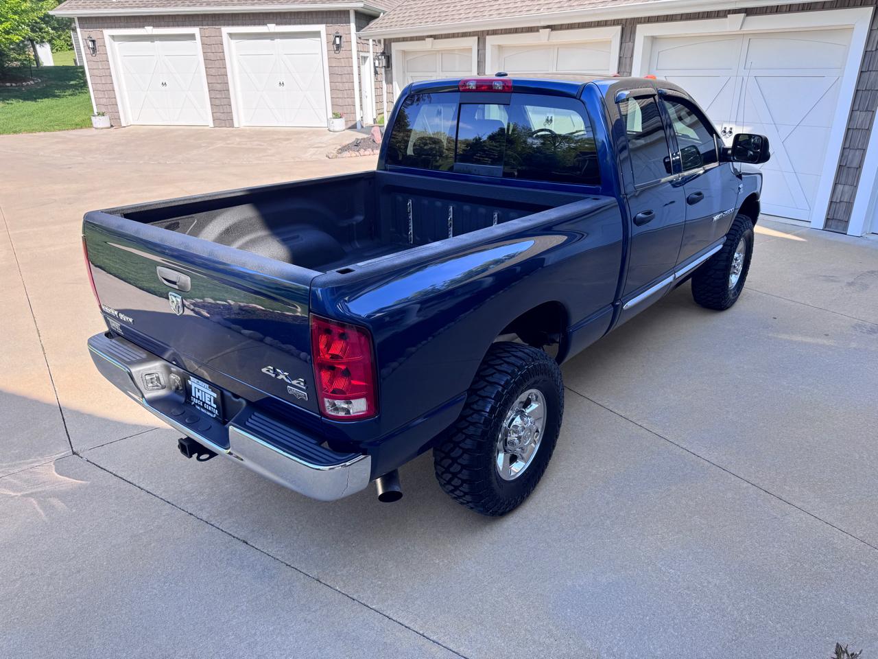Dodge Ram 2500 4dr Quad Cab 140.5 4WD Laramie 2006