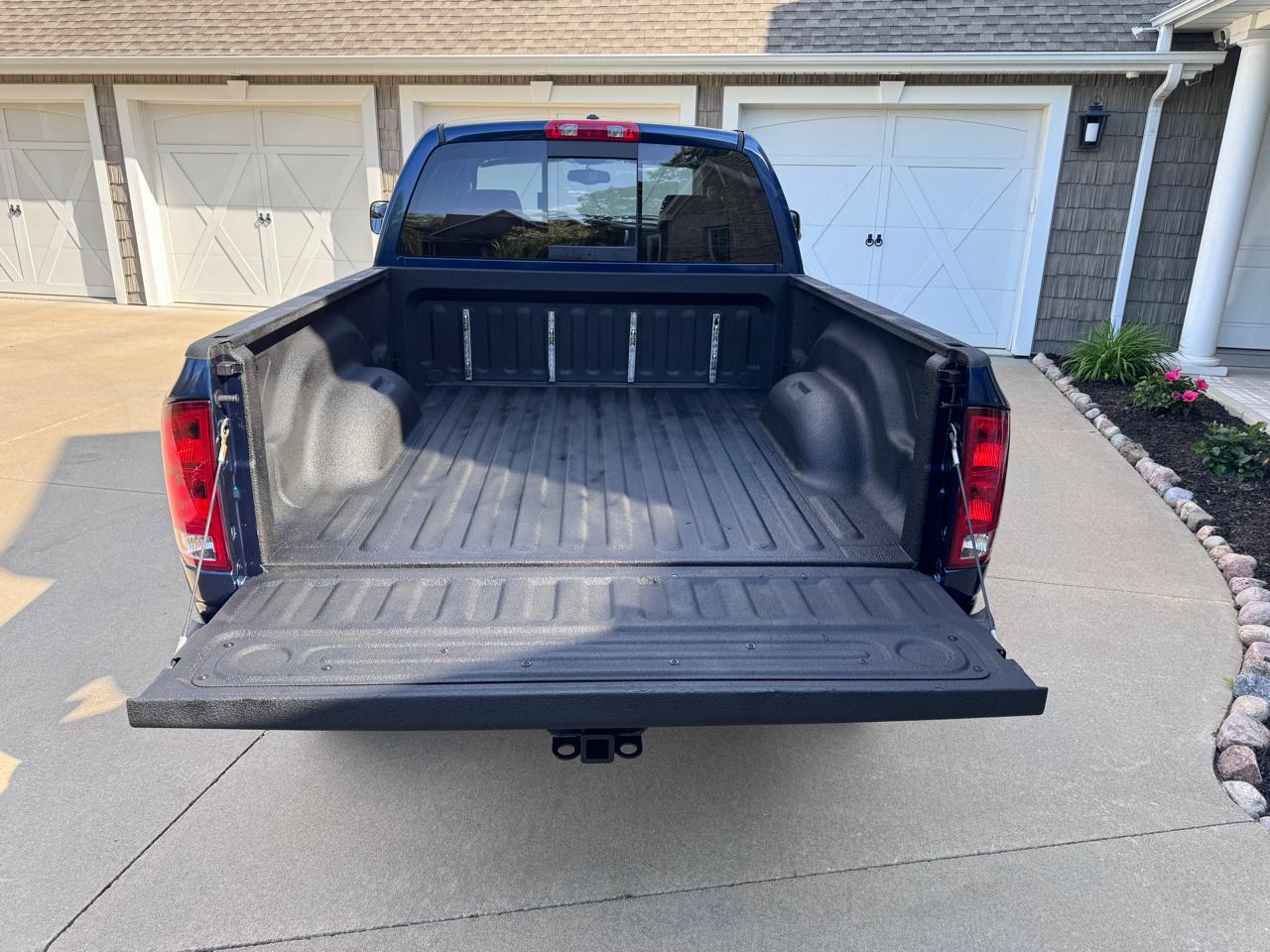 Dodge Ram 2500 4dr Quad Cab 140.5 4WD Laramie 2006