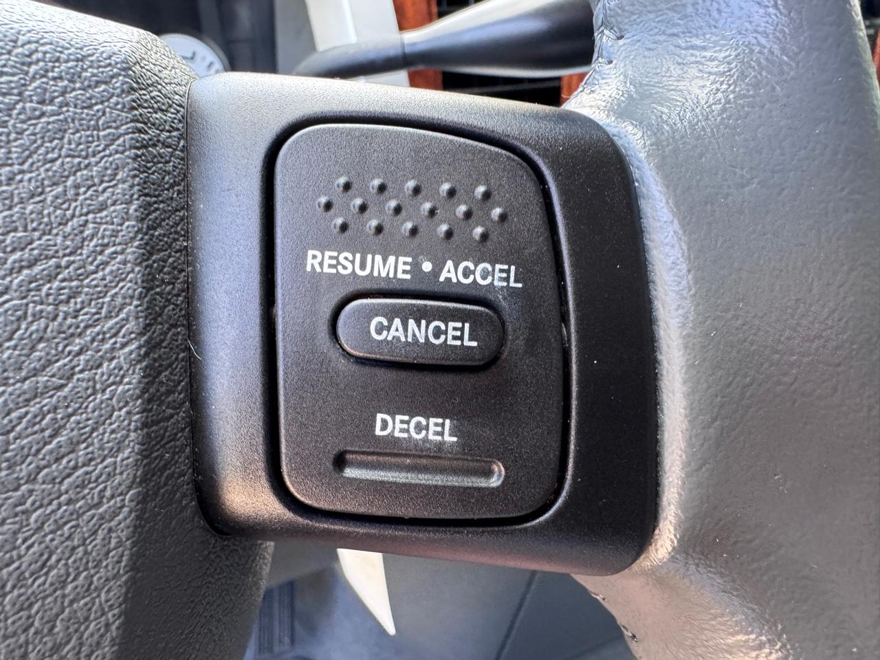 Dodge Ram 2500 4dr Quad Cab 140.5 4WD Laramie 2006