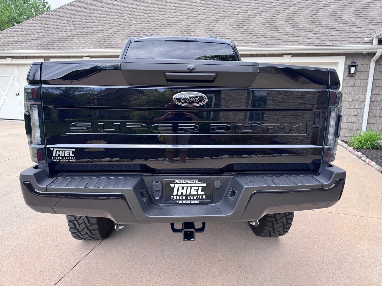 Ford Super Duty F-350 SRW XLT 4WD Reg Cab 145" WB 60" CA 2022