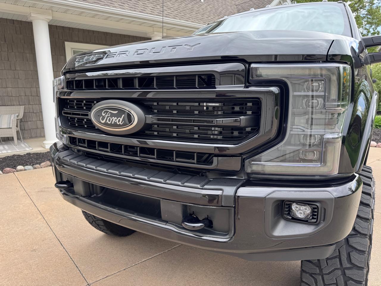 Ford Super Duty F-350 SRW XLT 4WD Reg Cab 145" WB 60" CA 2022