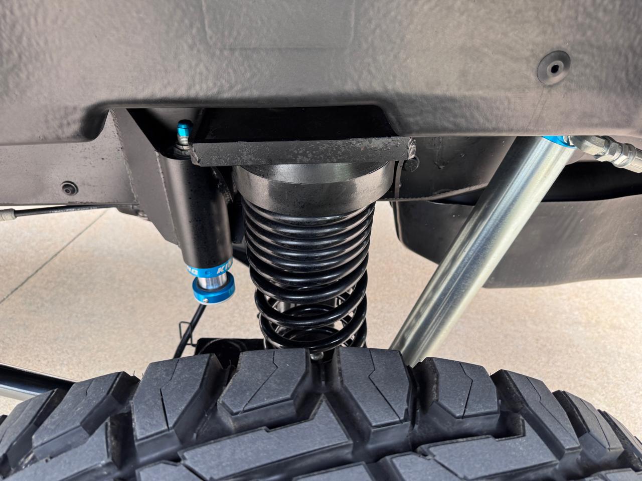 Ford Super Duty F-350 SRW XLT 4WD Reg Cab 145" WB 60" CA 2022