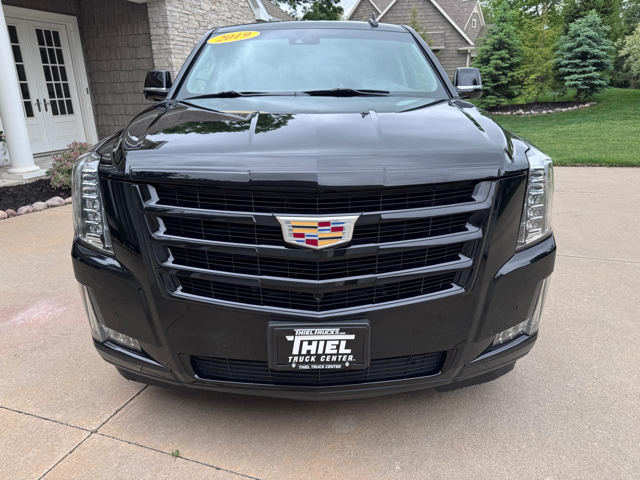 Cadillac Escalade ESV 4WD 4dr Luxury 2019