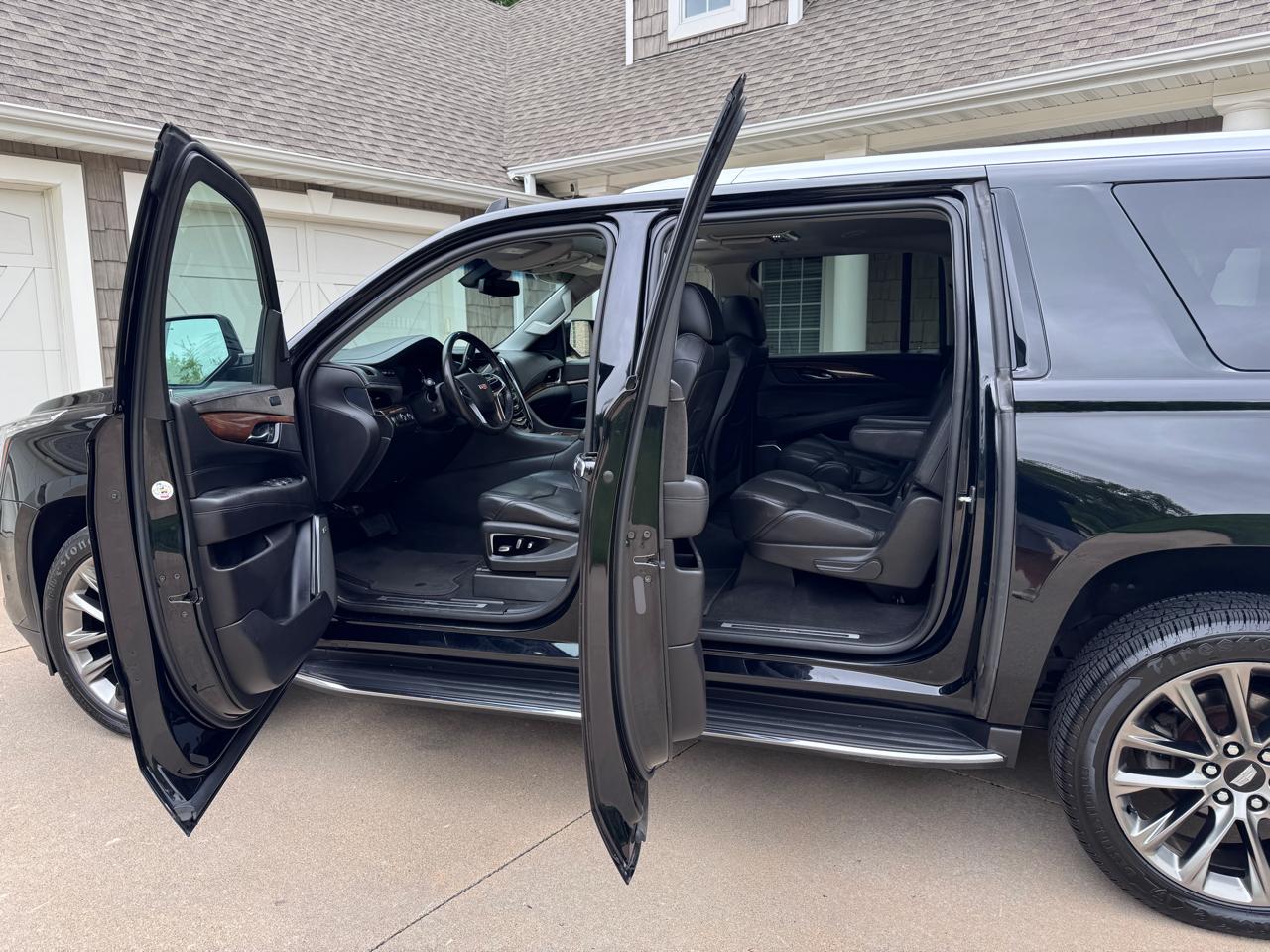 Cadillac Escalade ESV 4WD 4dr Luxury 2019