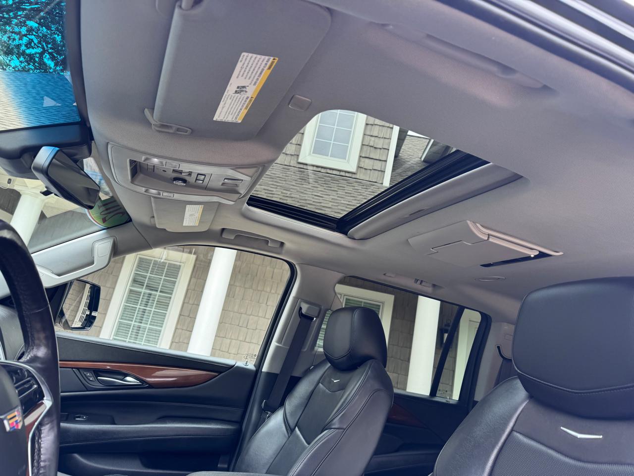 Cadillac Escalade ESV 4WD 4dr Luxury 2019