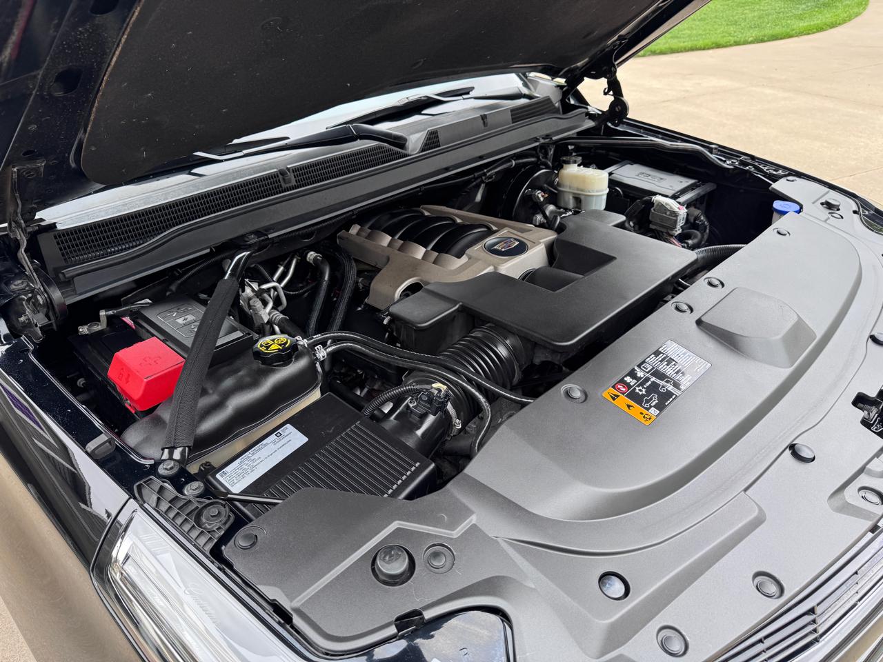 Cadillac Escalade ESV 4WD 4dr Luxury 2019