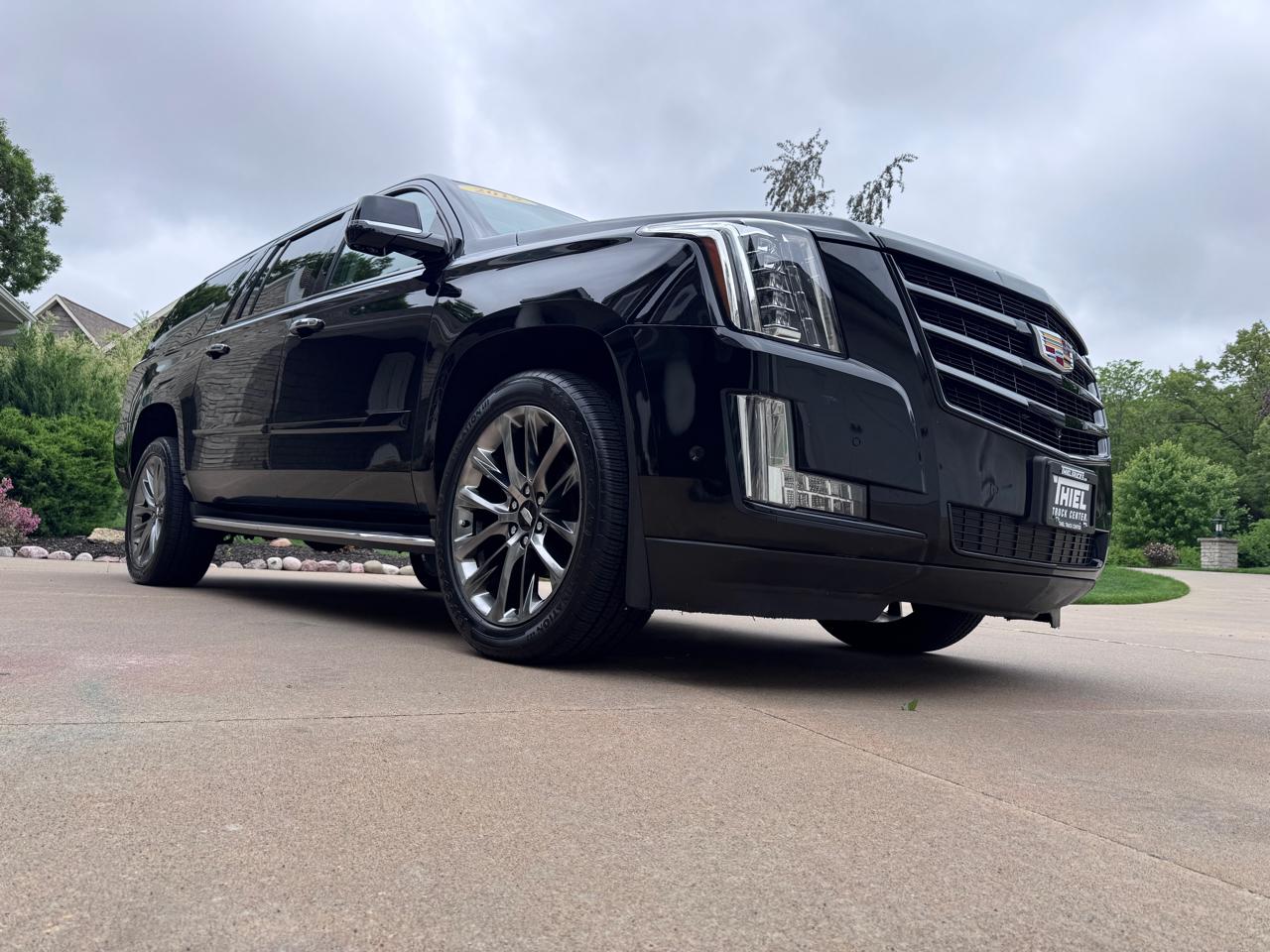 Cadillac Escalade ESV 4WD 4dr Luxury 2019