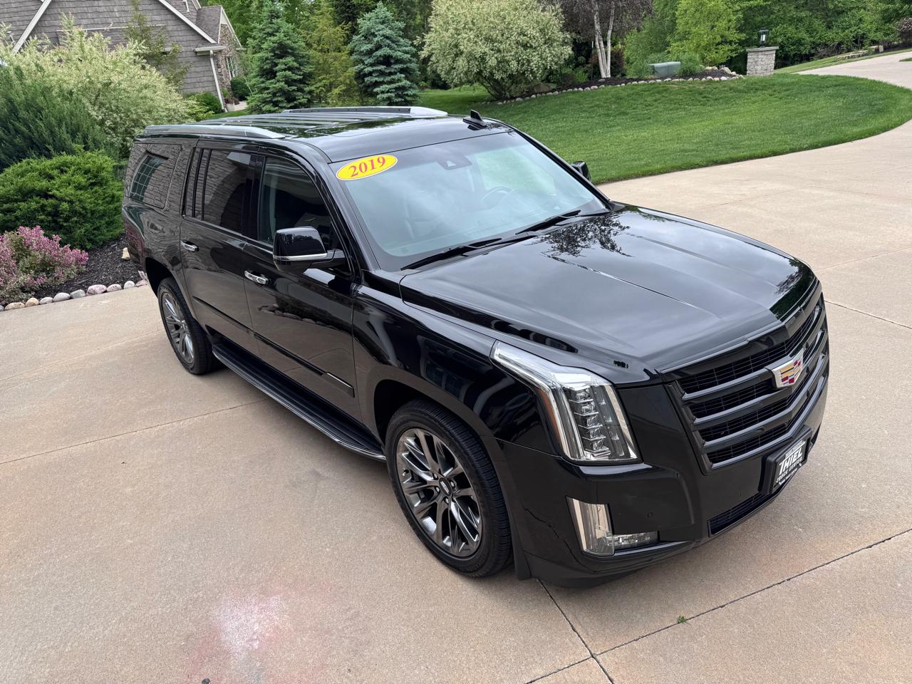 Cadillac Escalade ESV 4WD 4dr Luxury 2019