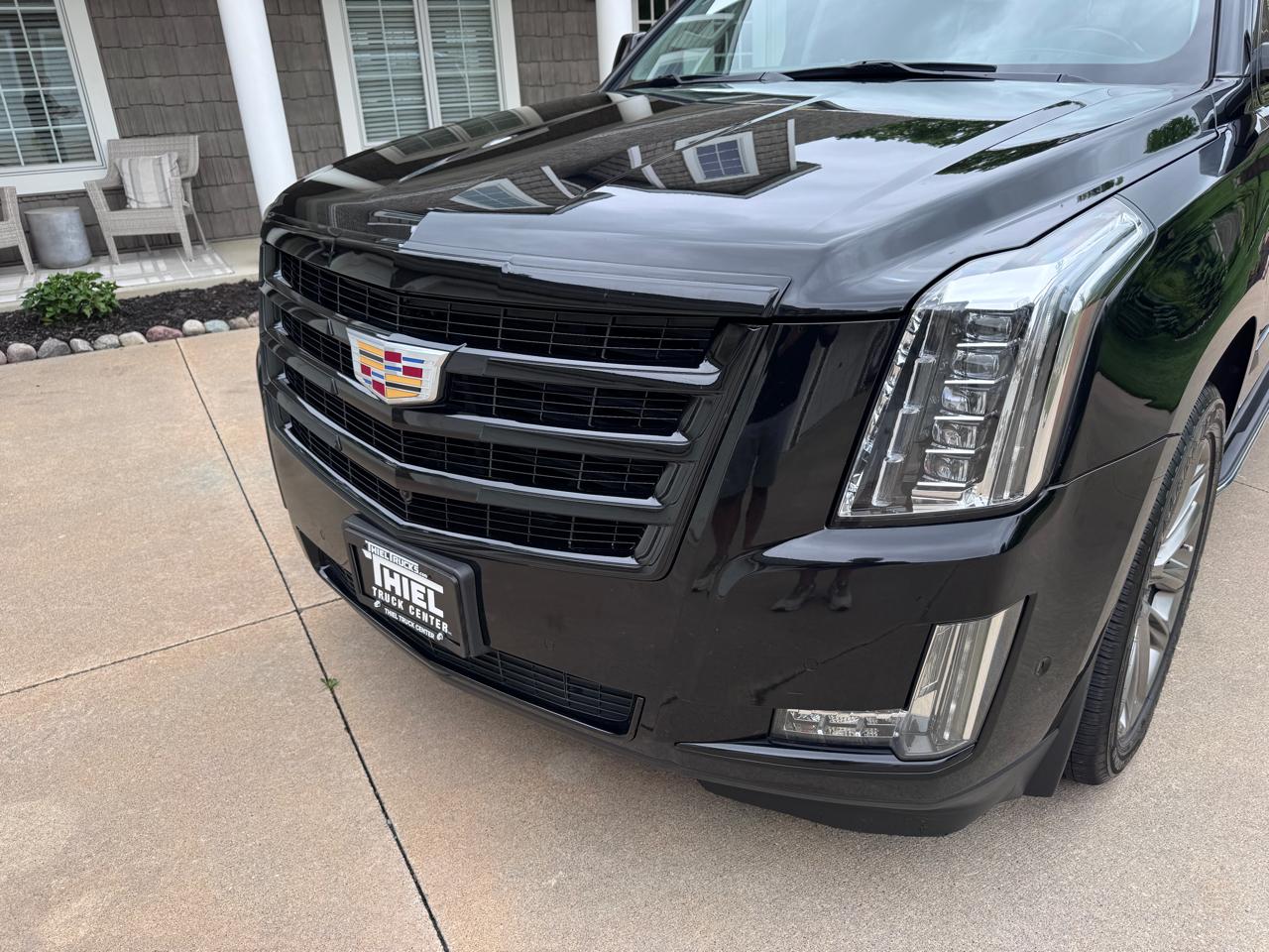Cadillac Escalade ESV 4WD 4dr Luxury 2019