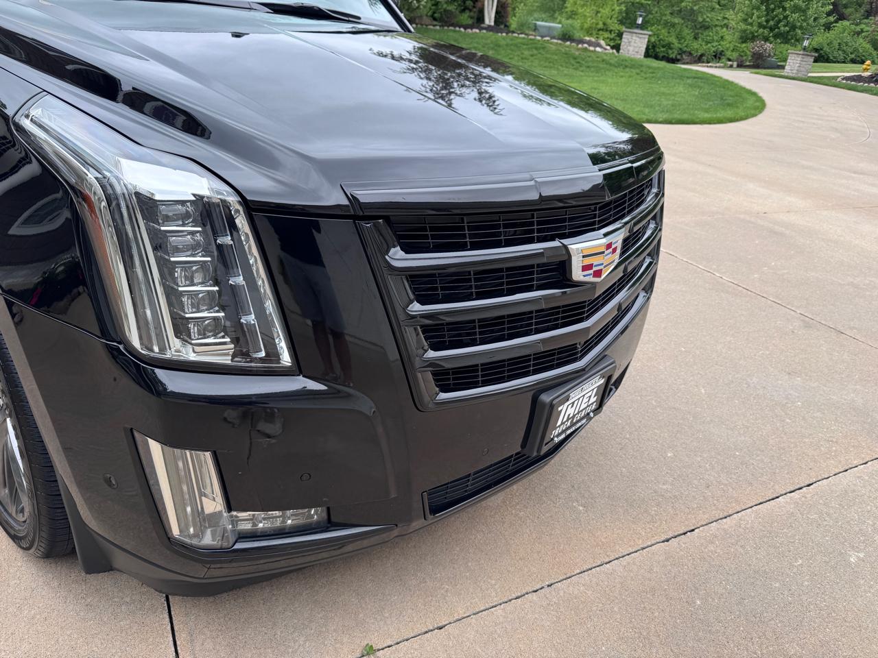 Cadillac Escalade ESV 4WD 4dr Luxury 2019