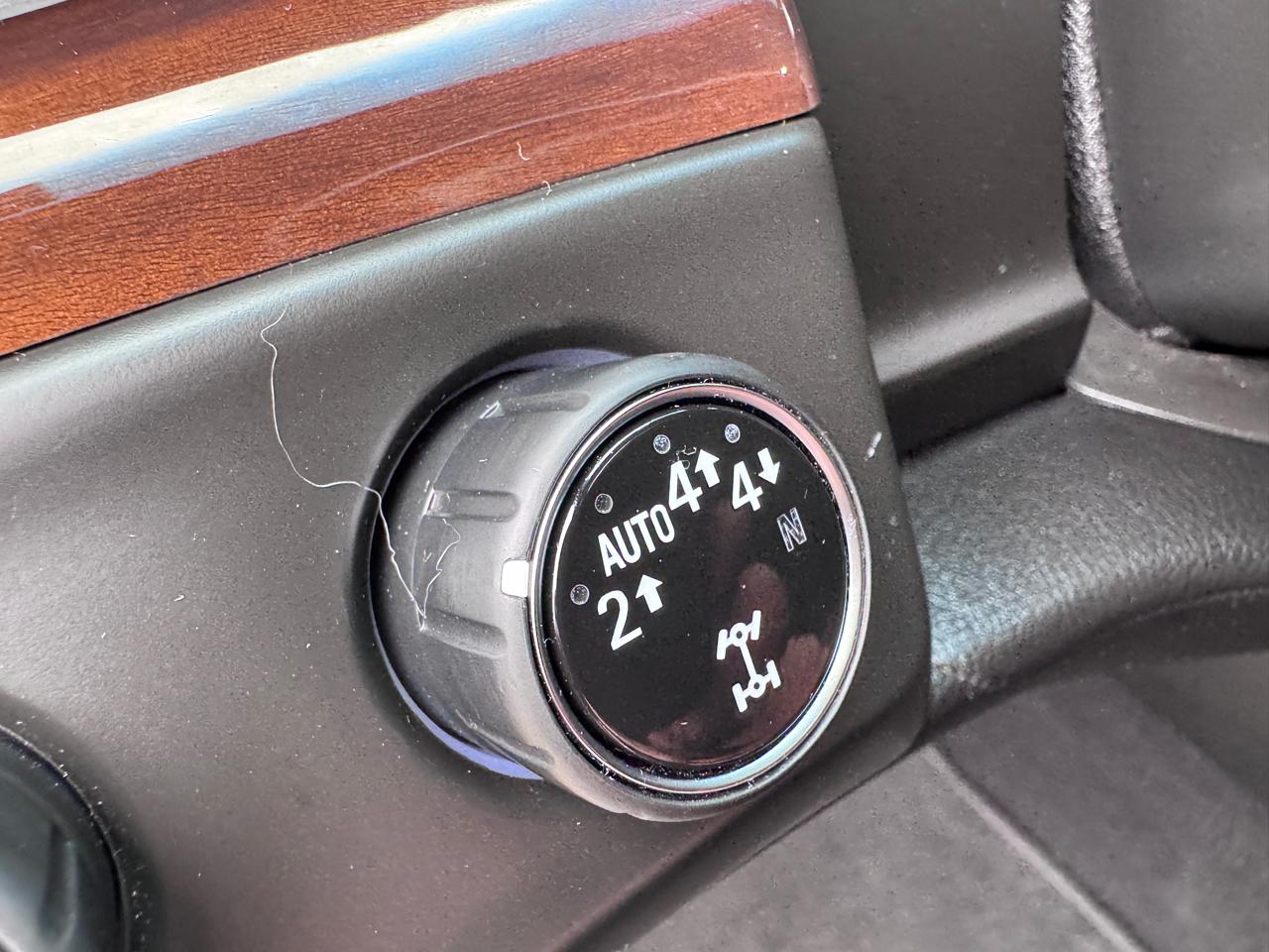 Cadillac Escalade ESV 4WD 4dr Luxury 2019