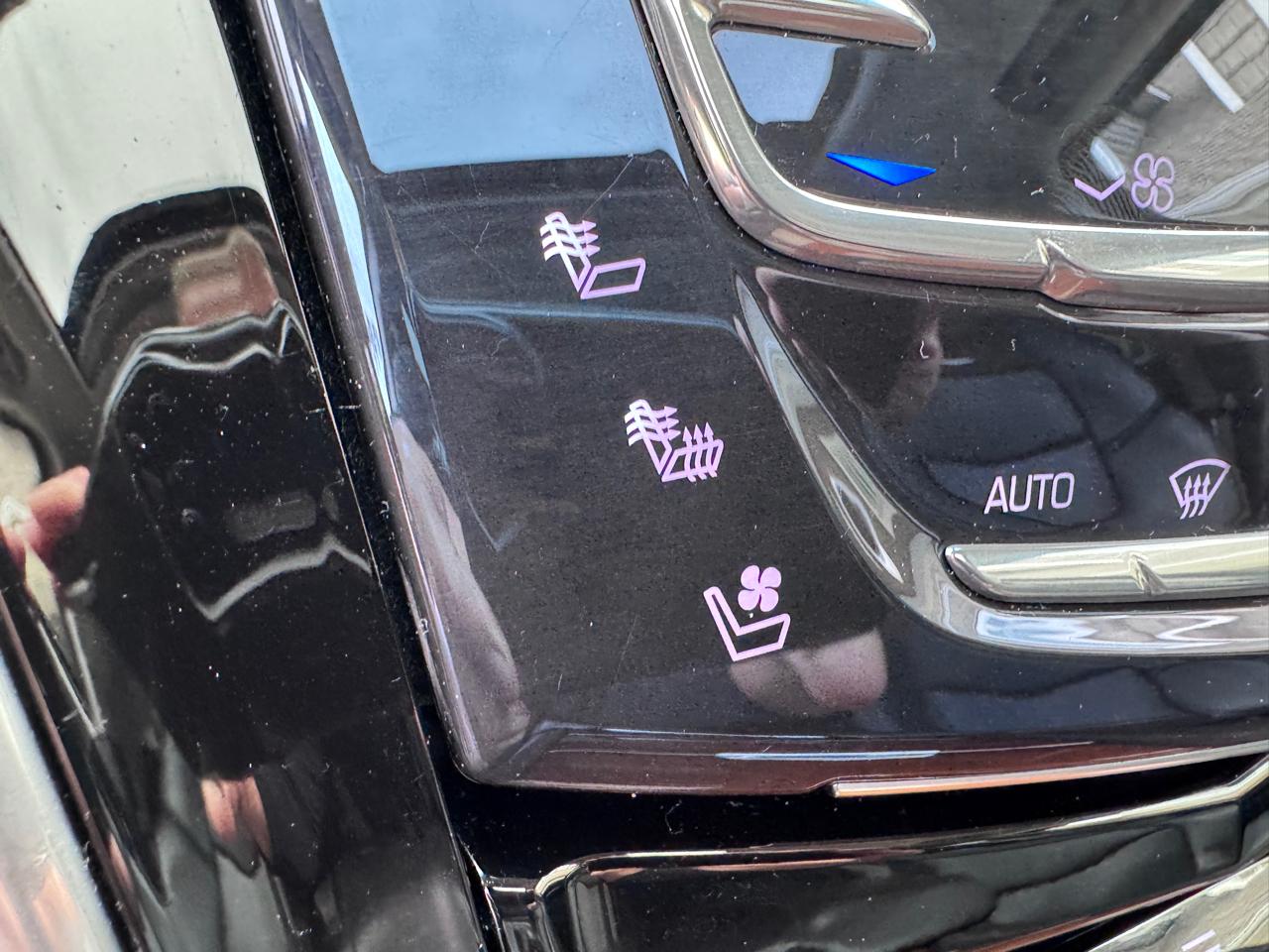 Cadillac Escalade ESV 4WD 4dr Luxury 2019