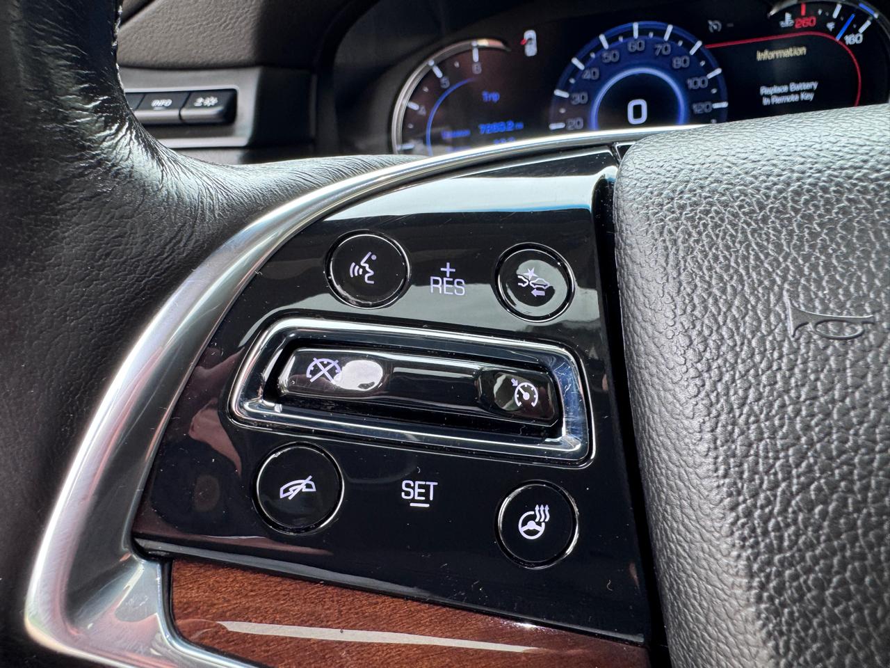 Cadillac Escalade ESV 4WD 4dr Luxury 2019