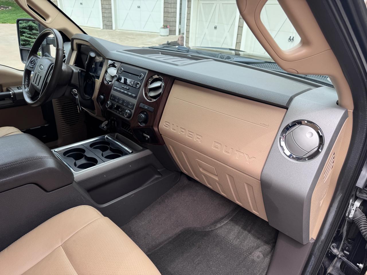 Ford Super Duty F-450 DRW 4WD Crew Cab 172" Lariat 2012