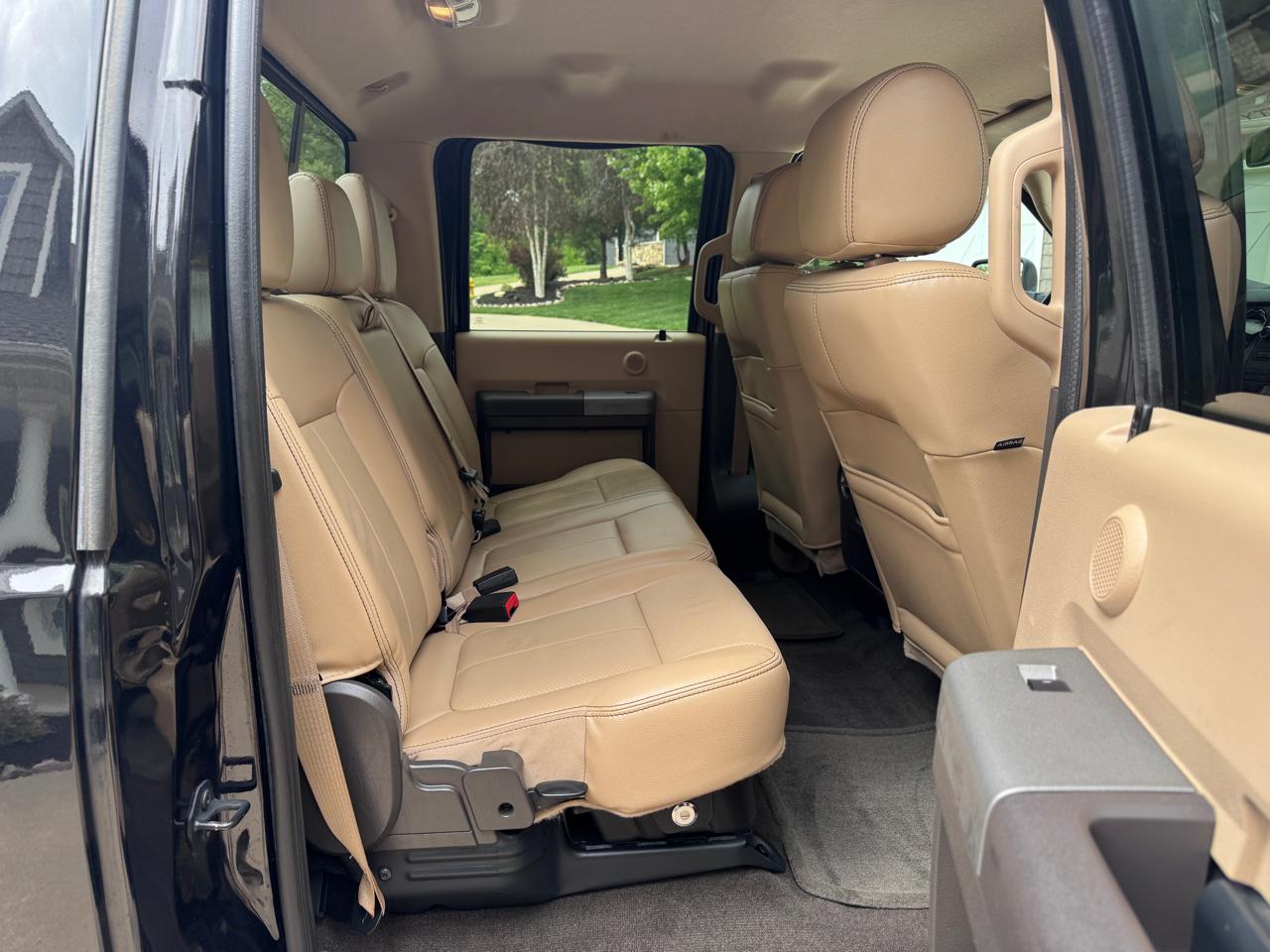 Ford Super Duty F-450 DRW 4WD Crew Cab 172" Lariat 2012