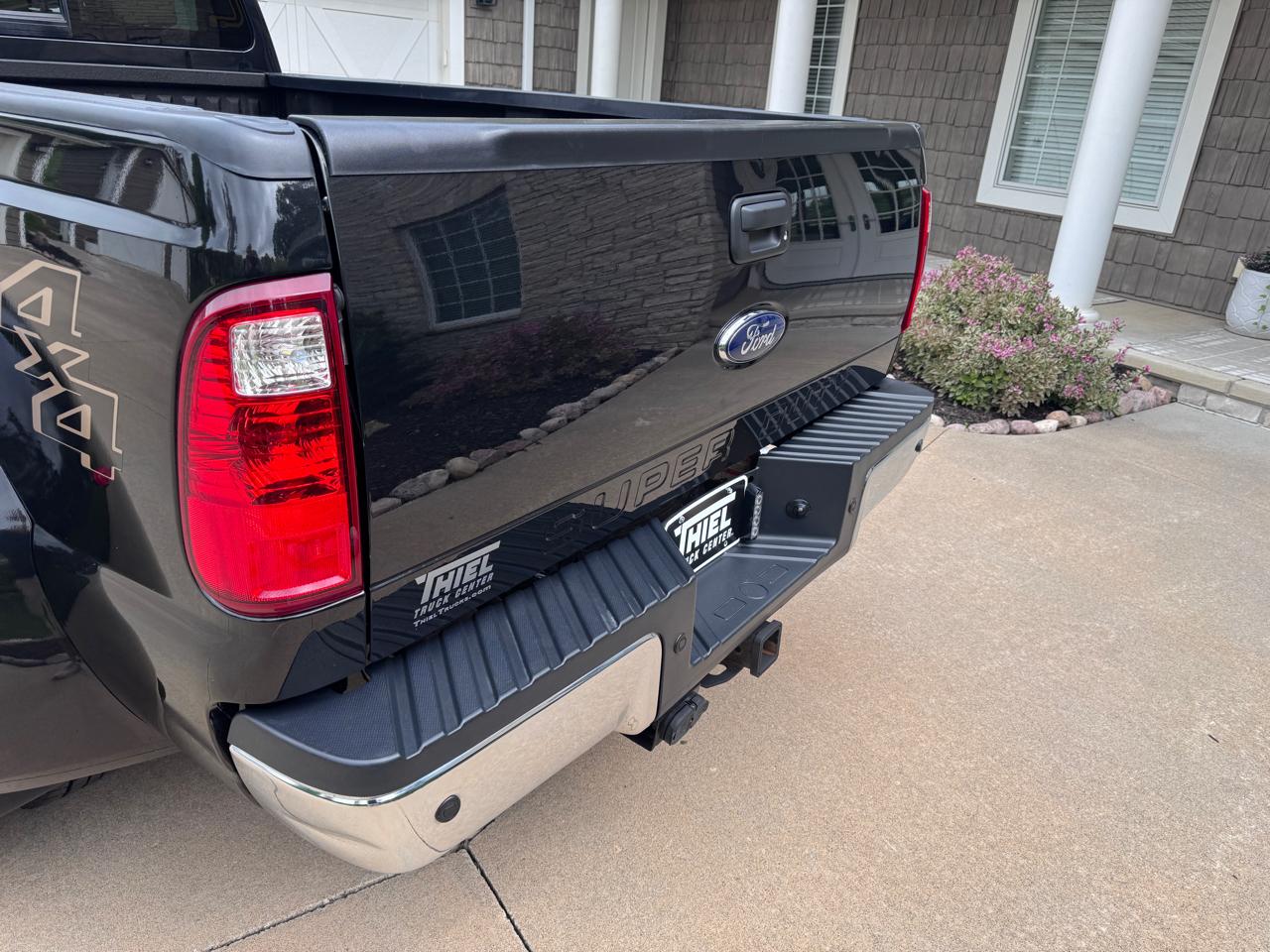 Ford Super Duty F-450 DRW 4WD Crew Cab 172" Lariat 2012