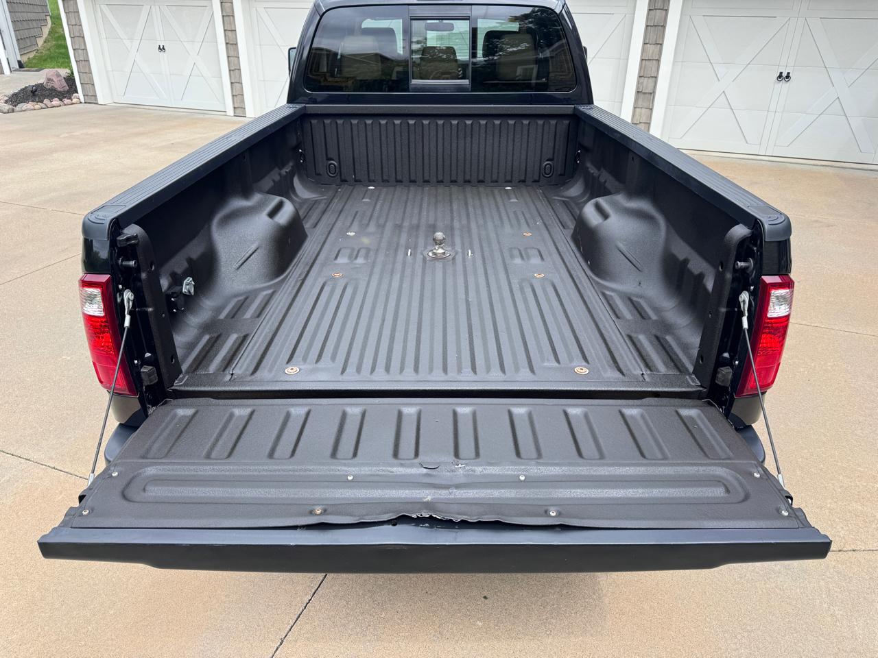 Ford Super Duty F-450 DRW 4WD Crew Cab 172" Lariat 2012