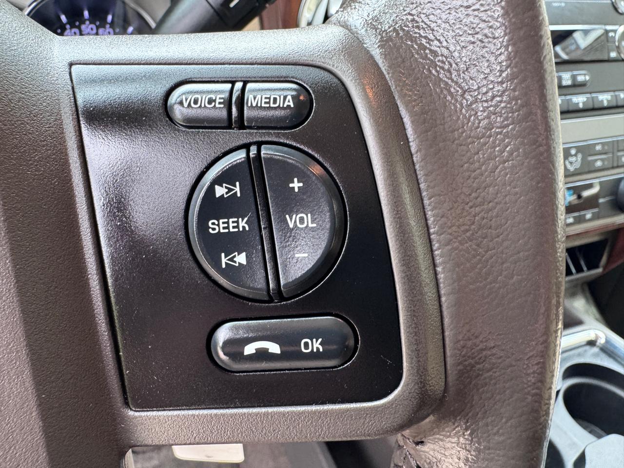 Ford Super Duty F-450 DRW 4WD Crew Cab 172" Lariat 2012