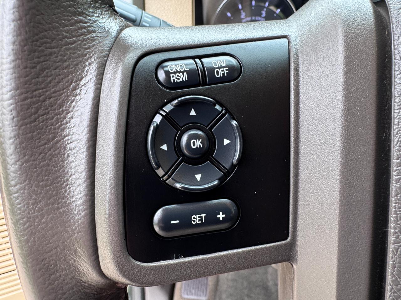 Ford Super Duty F-450 DRW 4WD Crew Cab 172" Lariat 2012