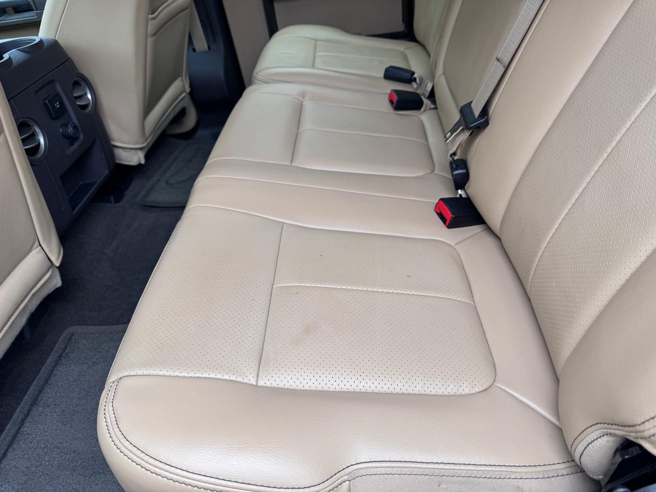 Ford Super Duty F-450 DRW 4WD Crew Cab 172" Lariat 2012