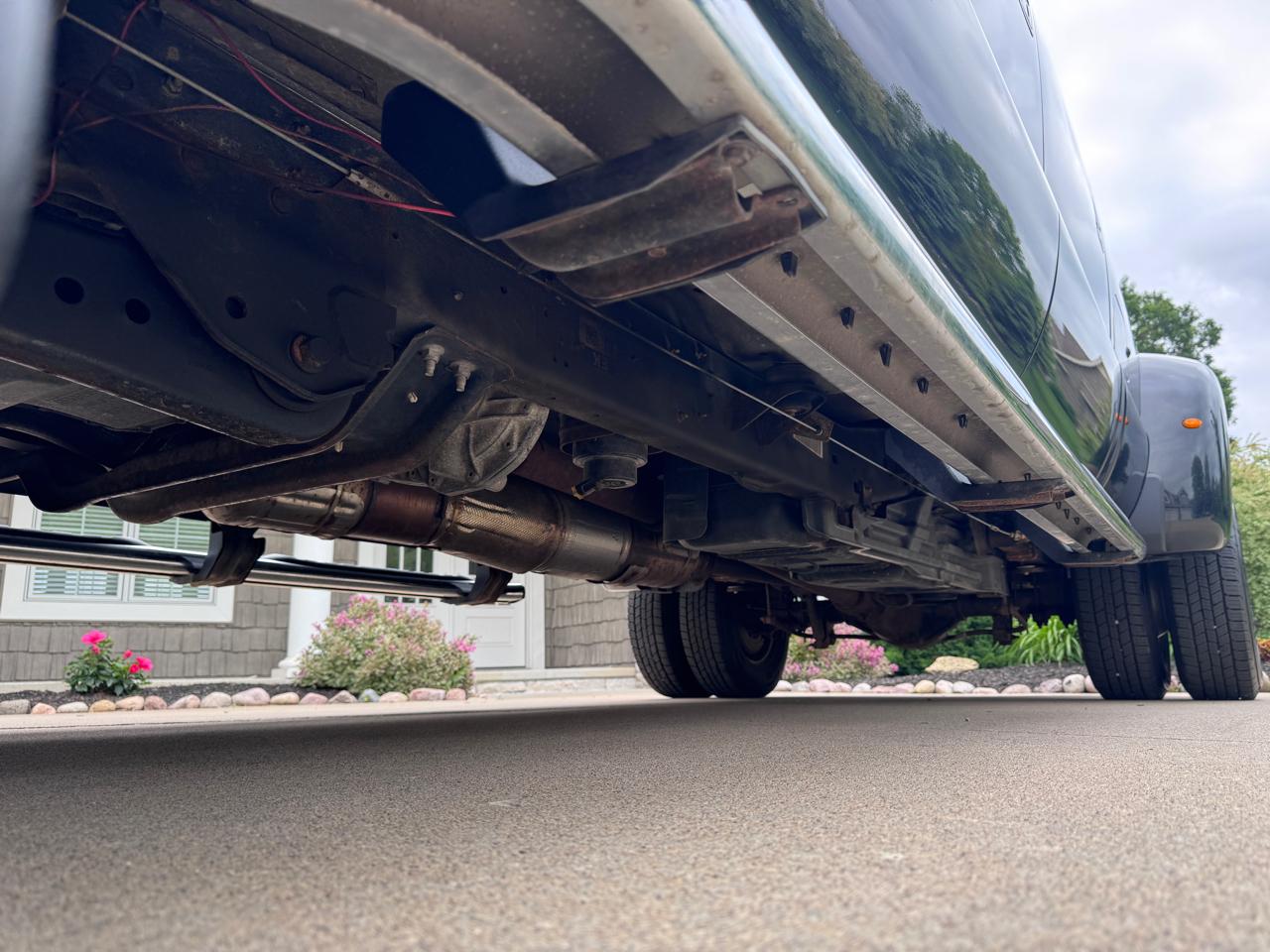 Ford Super Duty F-450 DRW 4WD Crew Cab 172" Lariat 2012