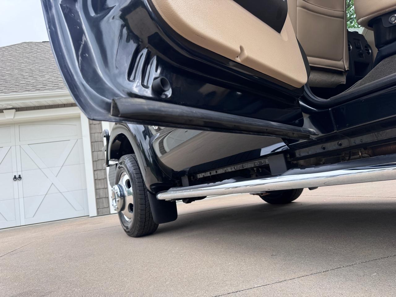 Ford Super Duty F-450 DRW 4WD Crew Cab 172" Lariat 2012