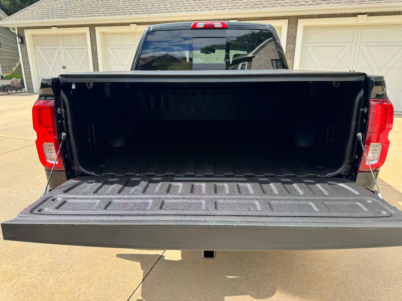 Chevrolet Silverado 1500 4WD Crew Cab 143.5" LTZ w/2LZ 2016