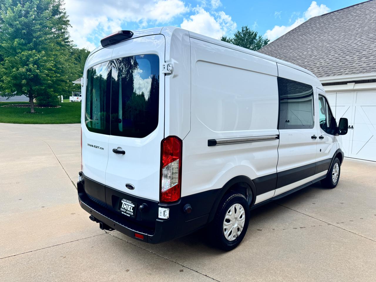 Ford Transit Van T-250 148" Med Rf 9000 GVWR Sliding RH Dr 2019