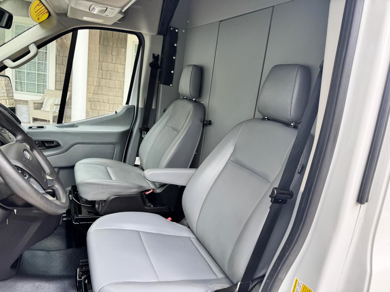 Ford Transit Van T-250 148" Med Rf 9000 GVWR Sliding RH Dr 2019
