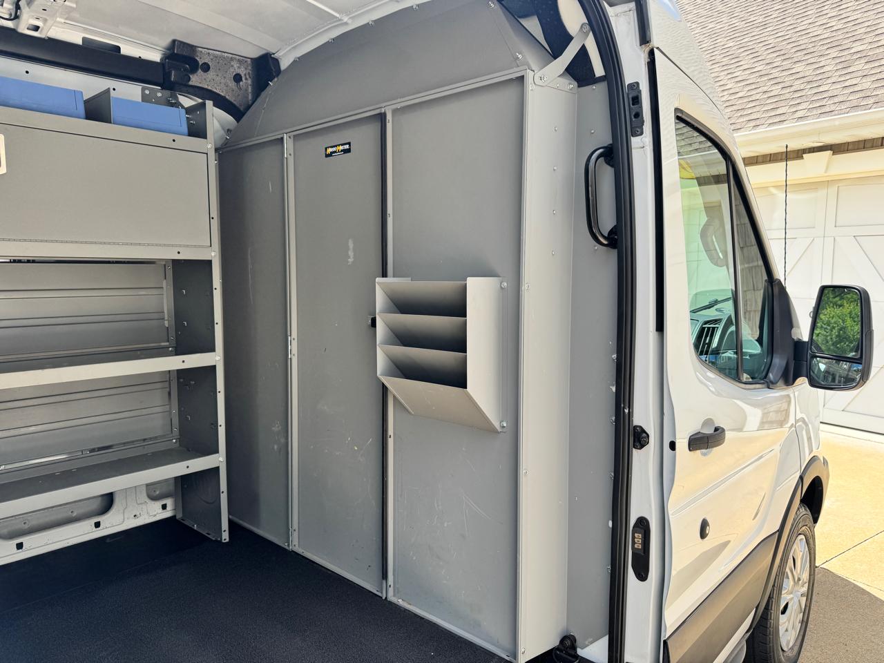 Ford Transit Van T-250 148" Med Rf 9000 GVWR Sliding RH Dr 2019