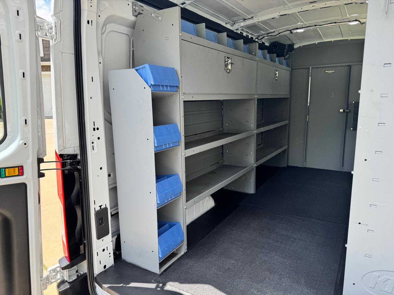 Ford Transit Van T-250 148" Med Rf 9000 GVWR Sliding RH Dr 2019